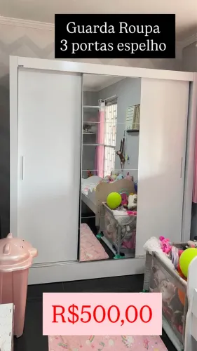 Guarda Roupas com espelho