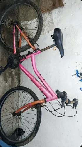 Bicicleta aro 24 com marcha. LEIA A DESCRIÇÃO ?