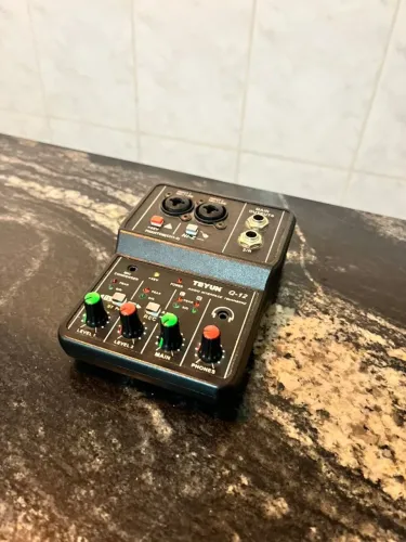 Mini áudio mixer console de placa estéreo de 2 canais