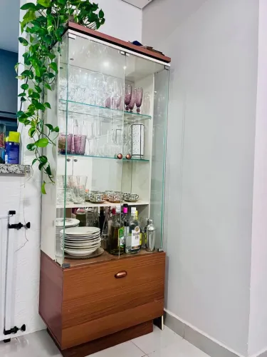 Cristaleira Nicho Adega com Led Portas de Vidro