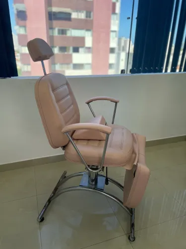 CADEIRA RECLINÁVEL PROFISSIONAL
