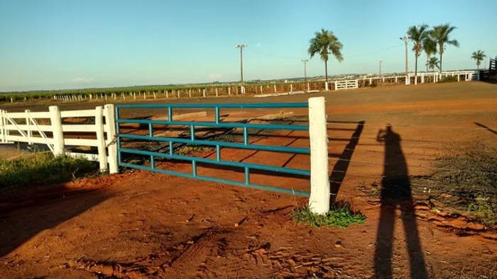 Porteiras porteiras cancela para fazenda sítios chácaras confinamento