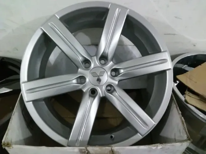Rodas aro 22 Mitsubshi 6x139 et40 tala 22prata brilhante