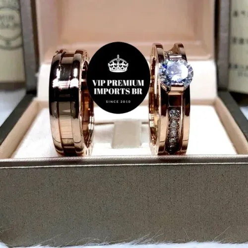 Aliança Bvlgari com duplo banho em ouro 18 k com caixa preta