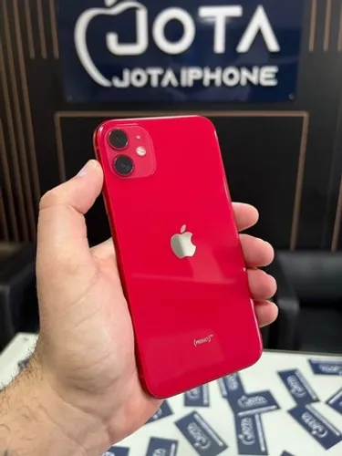 iPhone 11 vermelho // pronta entrega sem detalhes