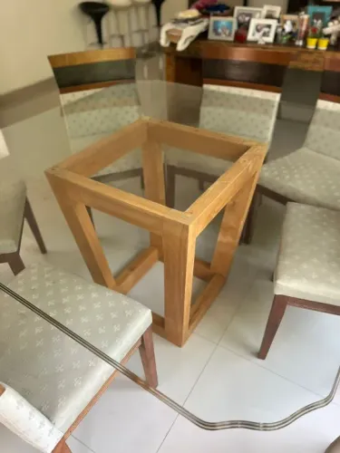 MESA DE JANTAR QUADRADA RUDNICK 8 LUGARES