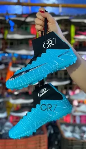 Chuteira Nike Botinha