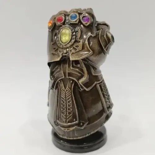 Manopla Thanos Oficial Marvel (Omelete Box
