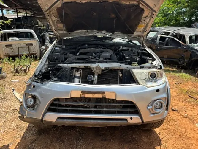 Sucata Pajero Dakar 3.2 Diesel 2015 - Venda de Peças