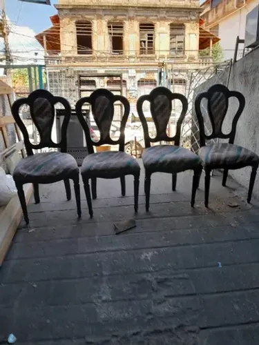 Cadeiras antigas