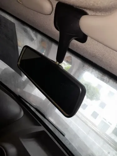 Retrovisor interno central do Gol G4 