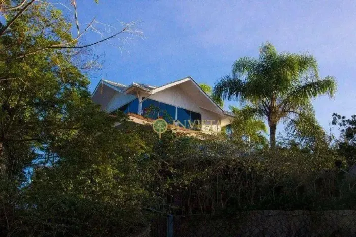 Alto padrão, hidromassagem com vista permanente para o Mar, 7 quartos, piscina com deck e 