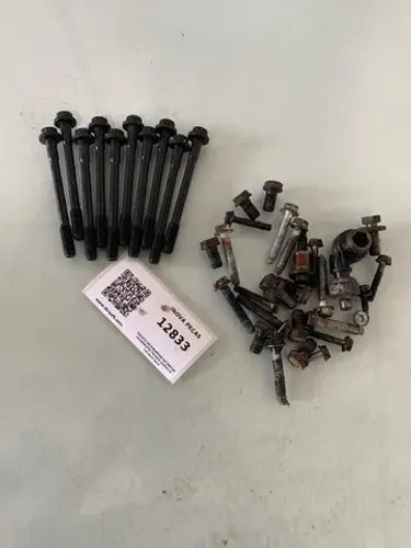 Sucata de parafuso do motor incompleto Corolla 1.8 13/16 12833