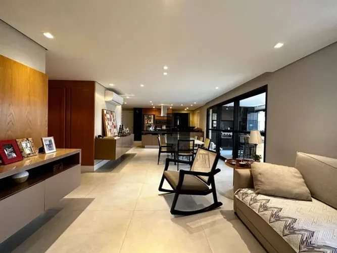 APARTAMENTO COM VISTA LIVRE DEBRUÇADO NA ÁREA VERDE DO CONDOMÍNIO - 145M2 - 3 SUÍTES - 3 V