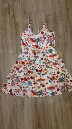 Vestido evasê em crepe floral M