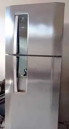 Geladeira Eletrolux Frost Free 