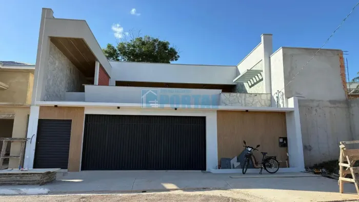 Imóvel residencial a venda  situado no centro no Lc modelar - Água Boa - MT