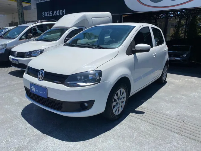 Volkswagen Fox Bluemotion 1.0 MI Total Flex 12V 5P 2014