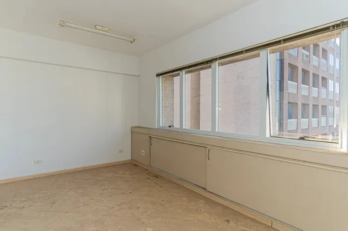 Imóvel para aluguel possui 28 metros quadrados em Liberdade - São Paulo - SP