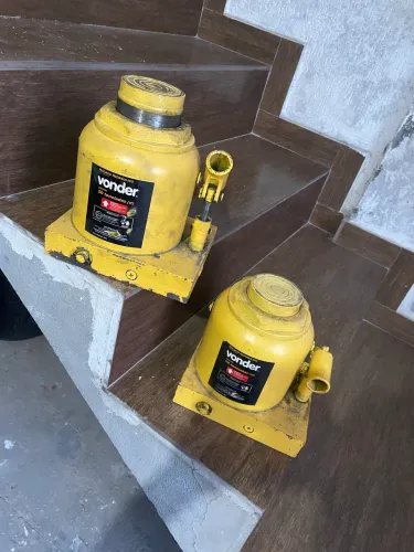 Macaco hidráulico 50 t vonder