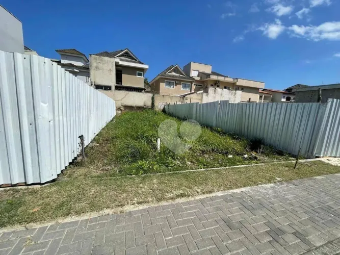 Terreno à venda, 180m² por R$ 420.000 - Recreio dos Bandeirantes - Rio de Janeiro/RJ