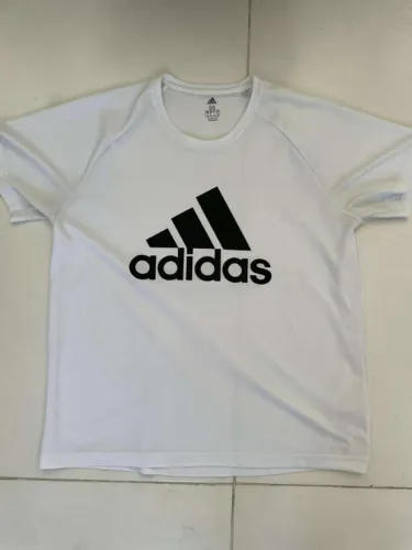 Camiseta Adidas tamanho GG - cor branca