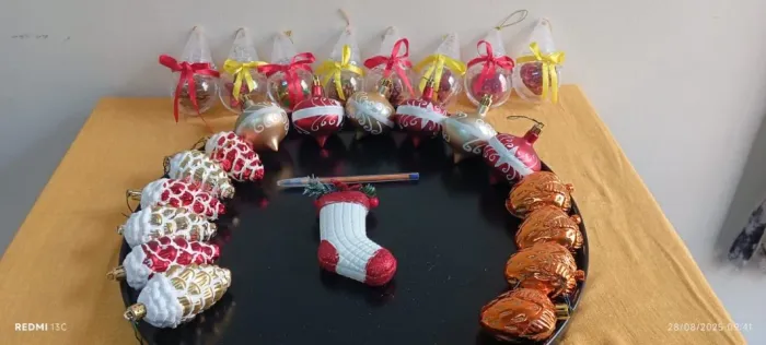 KIT C/25 ENFEITES DE NATAL DIVERSOS