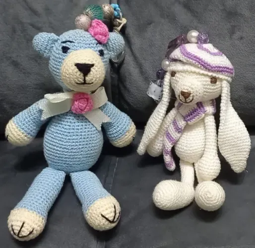 AMIGURUMI CACHORRINHO E URSINHO CHAVEIRO