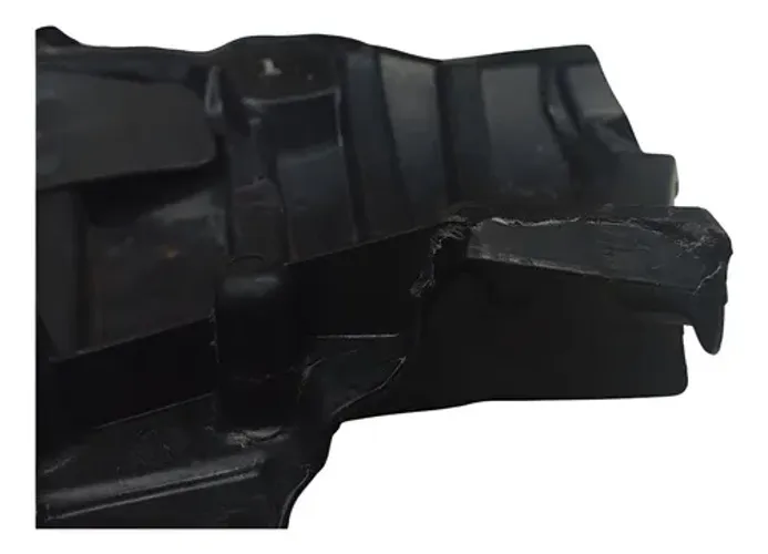 Acabamento Inf Parachoque Diant Mercedes C250 2015 Detalhe Preto