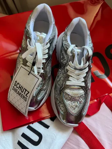 Tênis Schutz Prata Glitter. NOVO! SEM USO!