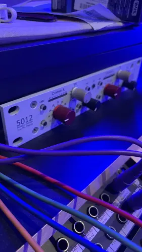 Rupert Neve Designs Portico 5012 - Pré duplo com selo Neve