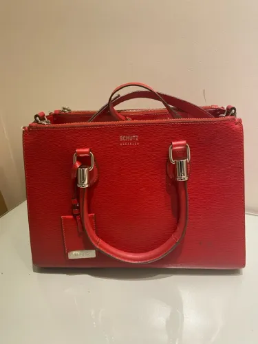 Bolsa couro Schutz