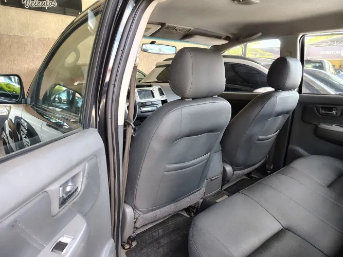 Toyota Hilux CD SRV D4-d 4X4 3.0 TDI Diesel AUT 2011/2012