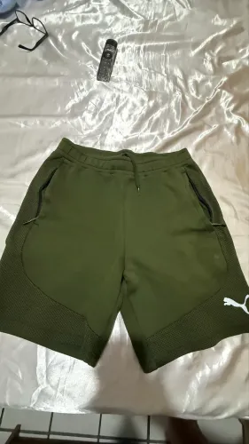 Bermuda Puma G com zíper nos bolsos