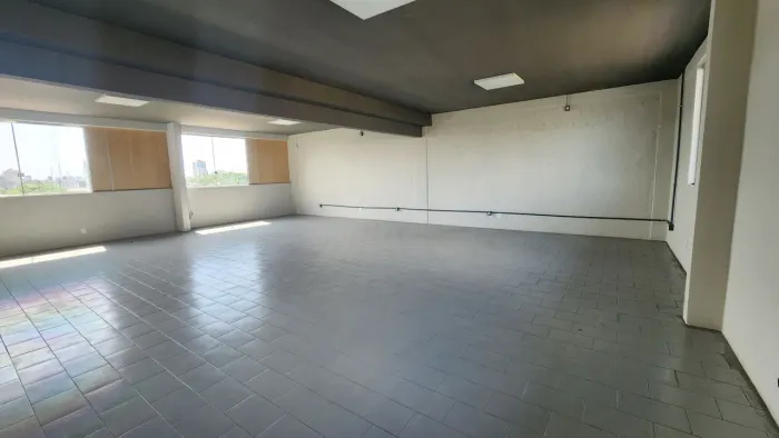 Prédio comercial- Reformado- Avenida Djalma Batista- Manaus-AM 