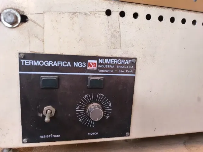 Máquina relevo americano