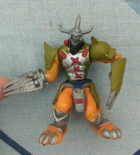 Boneco digimon Wargreymon