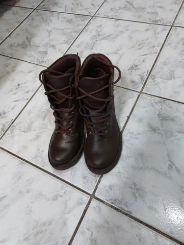 Botas Marrom 