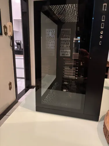 Gabinete Lian Li 011