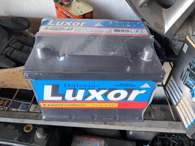 Bateria de Carro Luxor LGOLD 60Ah - Nova de 60 amperes Selada free 1 ano de garantia