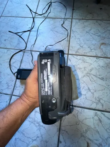 Filmadora JVC GR-AX841U Compact VHS