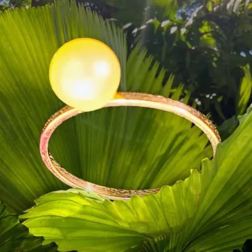 Anel Solitário de Ouro Amarelo Com Pérola Amarelada
