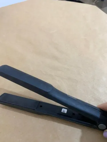 prancha Taiff cerâmica de cabelo usada 100-230v 42-46w 50-60hz