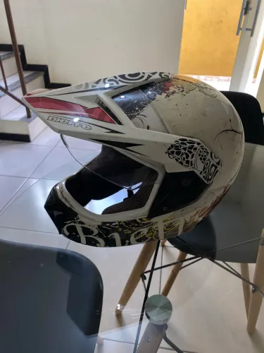Capacete Bieffe tamanho 58