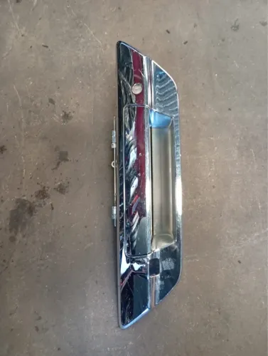 Maçaneta Externa Da Tampa Traseira Toyota Hilux 2016 Original 