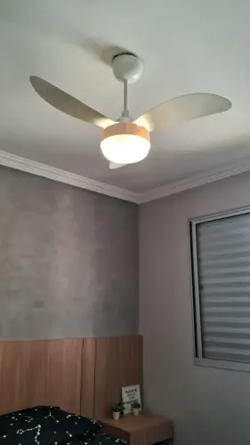 Ventilador De Teto C/ Controle 6 Vel. Fenix Ventisol na caixa
