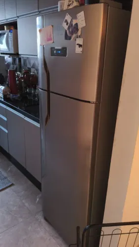 Geladeira / Sofa / Sofa Cama / Mesas de escritorio / Lava e Seca / Fogão / Armario
