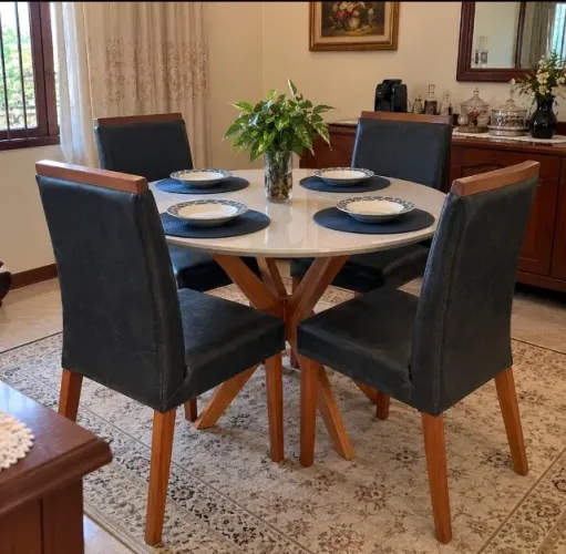 Mesa de Jantar Com 4 Cadeiras (Produto Novo)