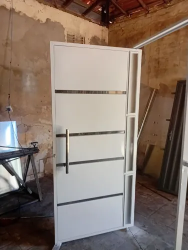 Porta galvanizado pintado com entrega 700
