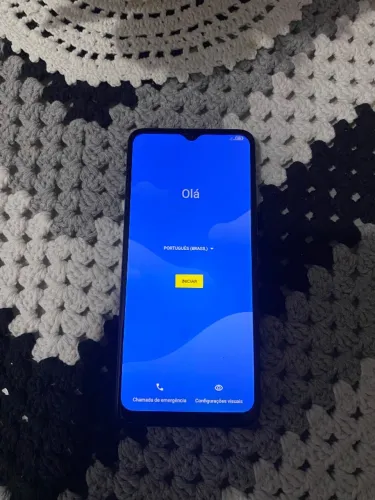 Celular smartphone TCL 405